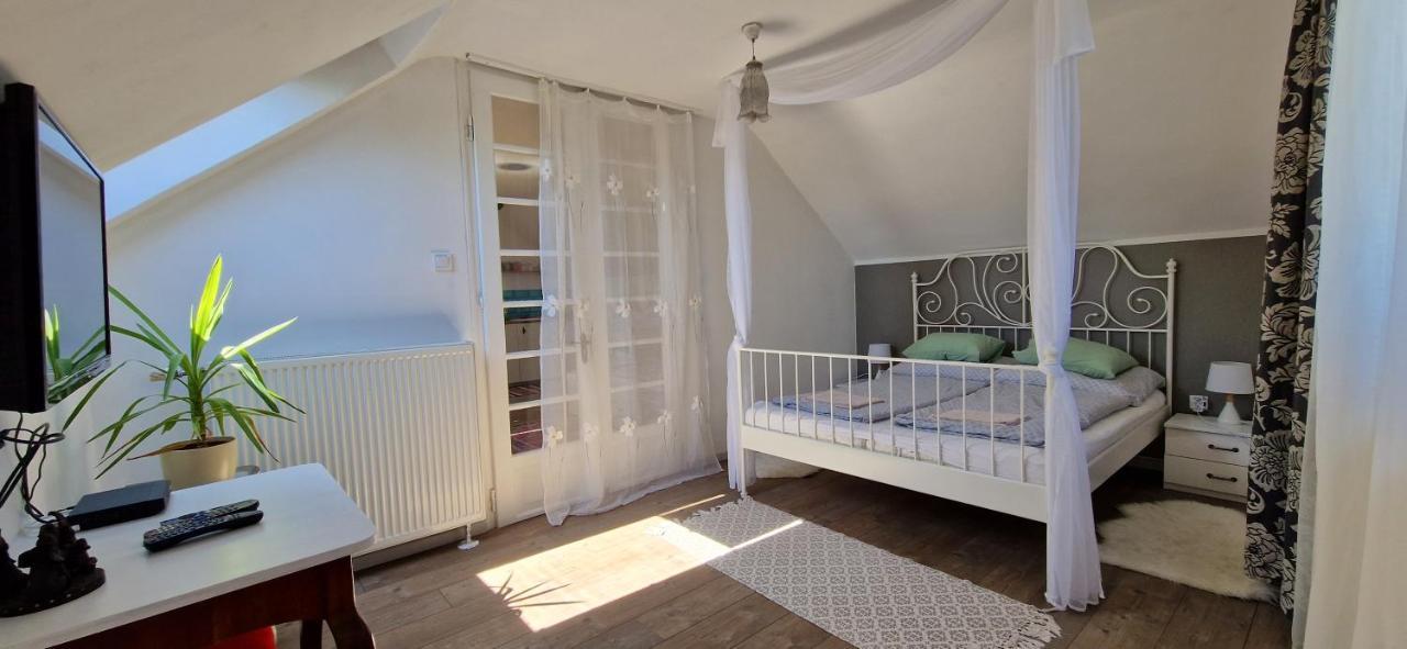 Boholand Apartman Eger Extérieur photo